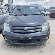 Toyota IST 2005 Black for sale