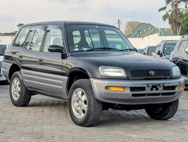 Toyota RAV4 1996 Black