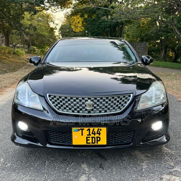 Toyota Crown 2009 Black