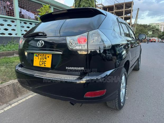 Toyota Harrier 2004 Black