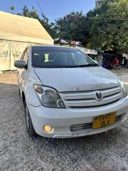 Toyota IST 2006 White for sale