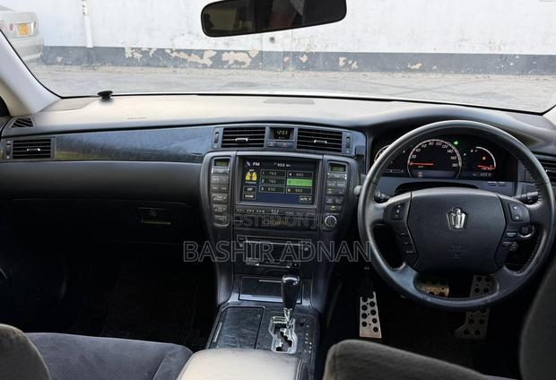 Toyota Crown 2005 Off white