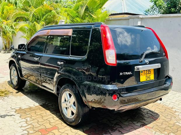 Nissan X-Trail 2010 Black