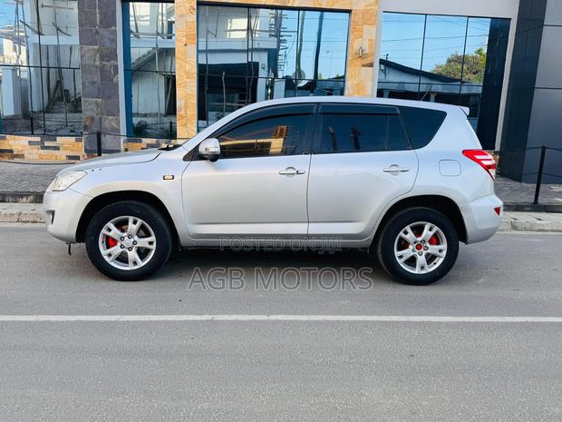 Toyota RAV4 2009 Silver