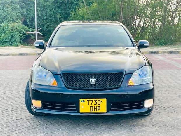Toyota Crown Royale 2005 Black