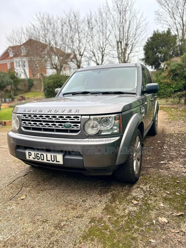 Land Rover Discovery 2010 Gray