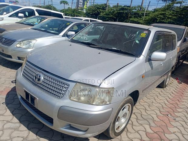 Toyota Succeed 2007 Silver