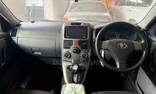 Toyota Rush 1.5 AWD 2008 Black