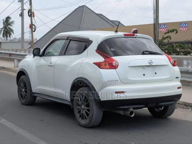 Nissan Juke SV Automatic 2011 White