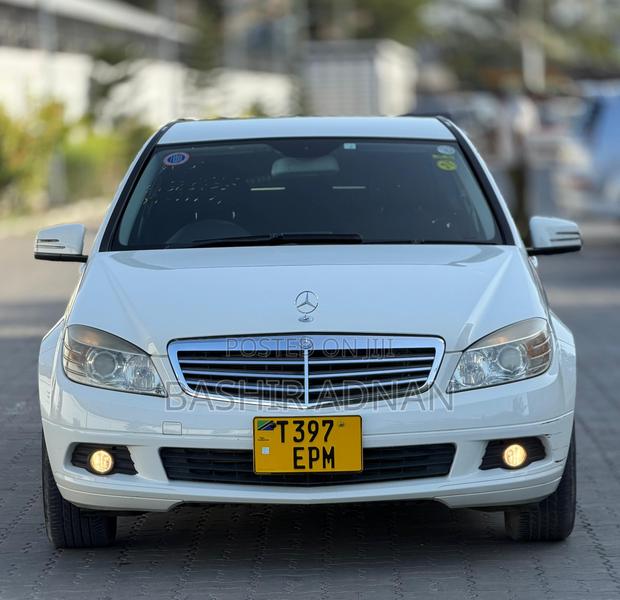 Mercedes-Benz C200 2010 White