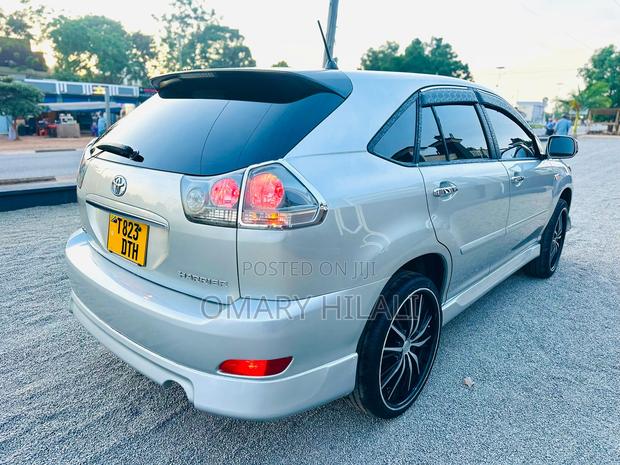 Toyota Harrier 2005 Silver