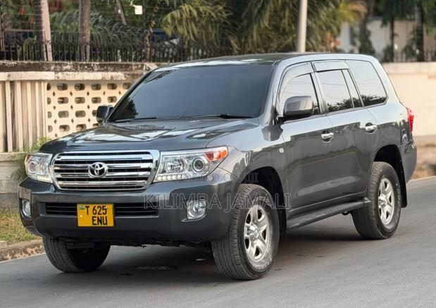 Toyota Land Cruiser 2015 Gray