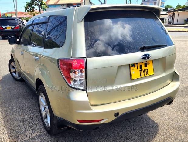 Subaru Forester 2008 Gold