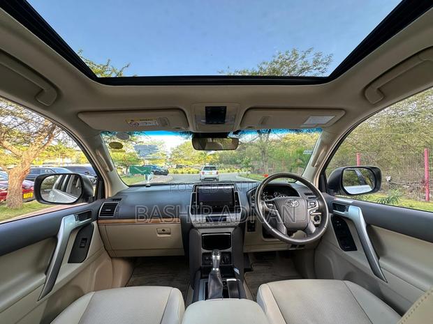 Toyota Land Cruiser Prado 2023 White