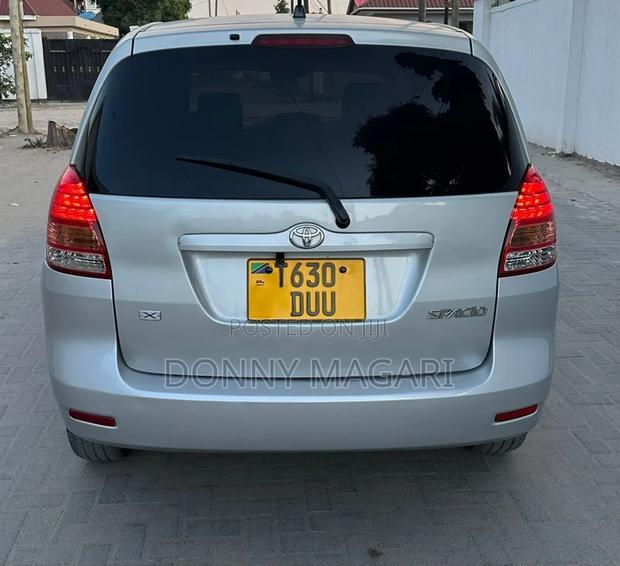 Toyota Corolla Spacio 2003 Silver