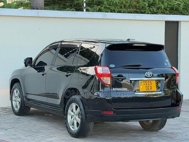 Toyota Vanguard 2008 Black