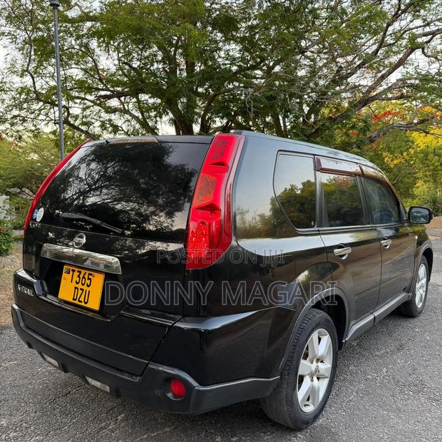 Nissan X-Trail 2012 Black