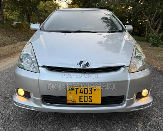 Toyota Wish 2005 Silver