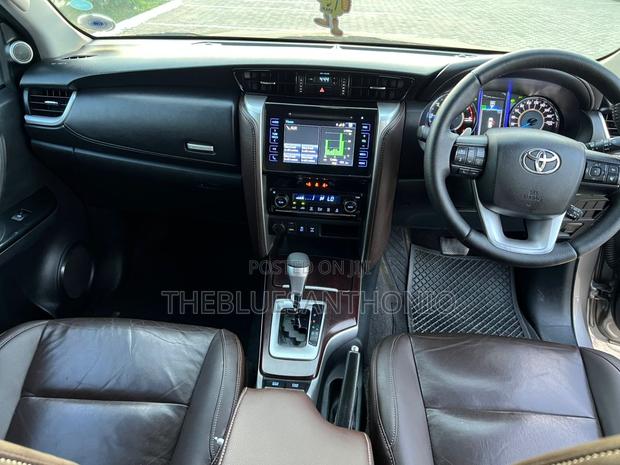 Toyota Fortuner 2018 Gray