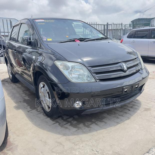 Toyota IST 2004 Black
