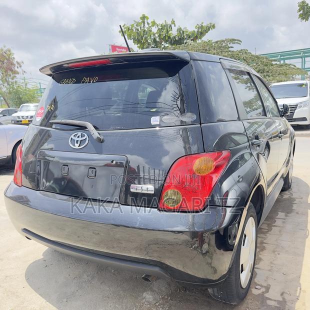 Toyota IST 2004 Black