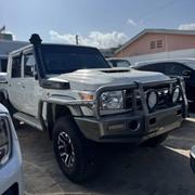 Toyota Land Cruiser 2021 White for sale