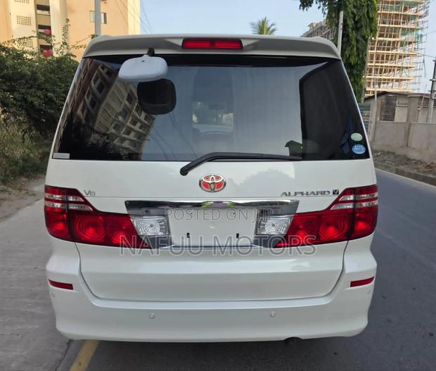 Toyota Alphard 2005 White