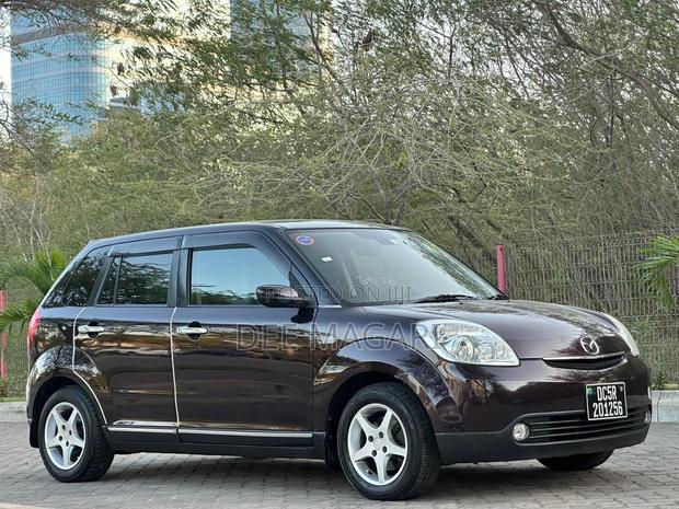 Mazda Verisa 2008 Maroon