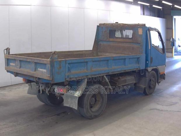 Mitsubishi Canter 2005 Blue