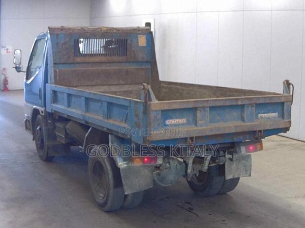 Mitsubishi Canter 2005 Blue