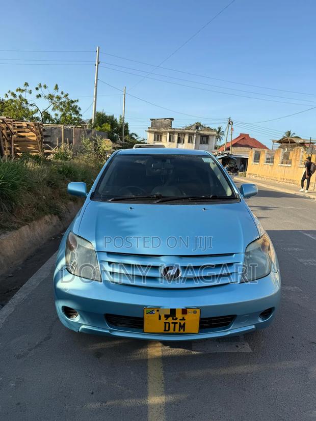 Toyota IST 2006 Blue