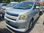 Toyota Noah 2.0 143hp AWD (7 Seater) 2008 Silver for sale