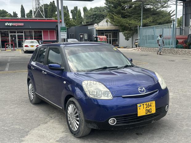 Mazda Verisa 2009 Blue