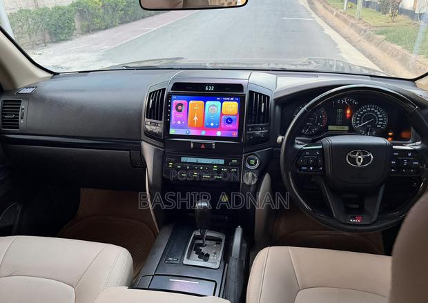 Toyota Land Cruiser 2013 Gray