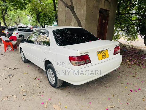 Toyota Carina 1.5 FWD Sedan 2000 White
