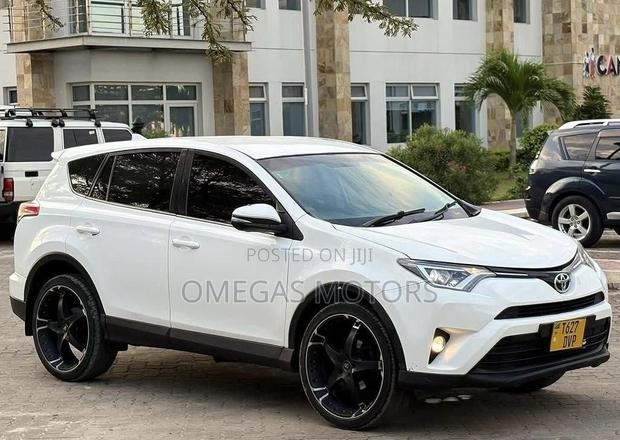 Toyota RAV4 2016 White