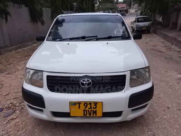 Toyota Probox 2005 White