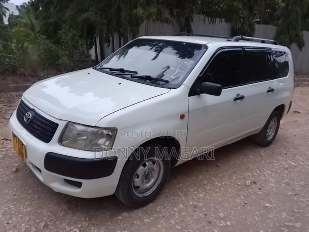 Toyota Probox 2005 White