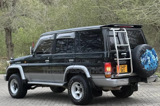 Toyota Land Cruiser Prado 1996 Green