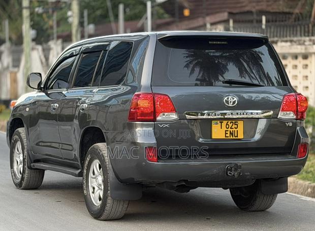 Toyota Land Cruiser 4.5 V8 VXR 2013 Gray
