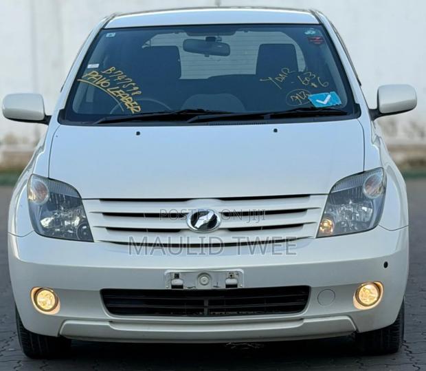 Toyota IST 2006 White