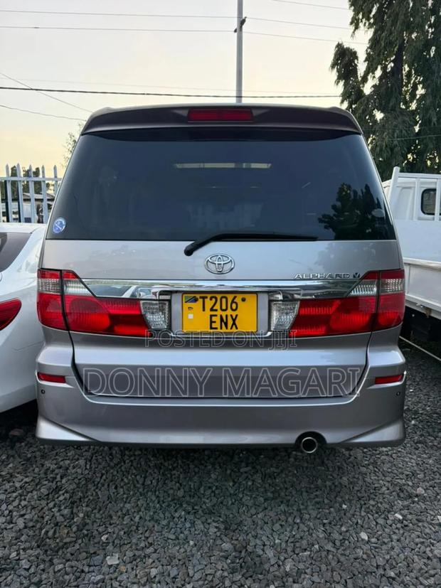 Toyota Alphard 2004 Silver