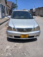 Toyota Gaia 2004 Silver for sale