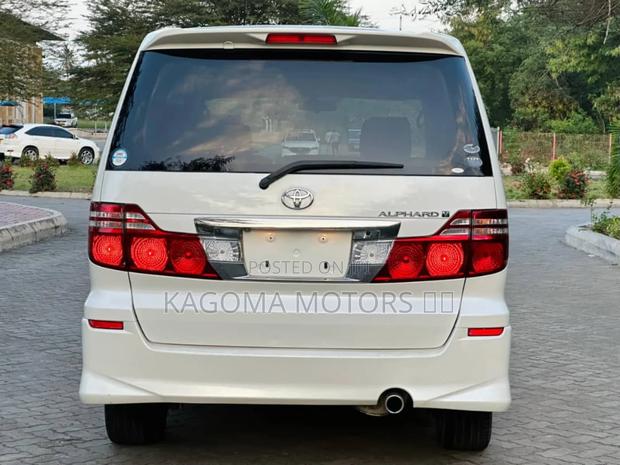 Toyota Alphard 2006 White