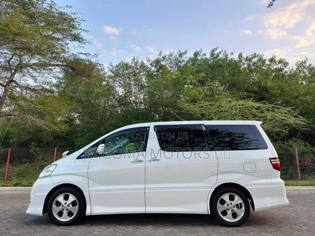 Toyota Alphard 2006 White