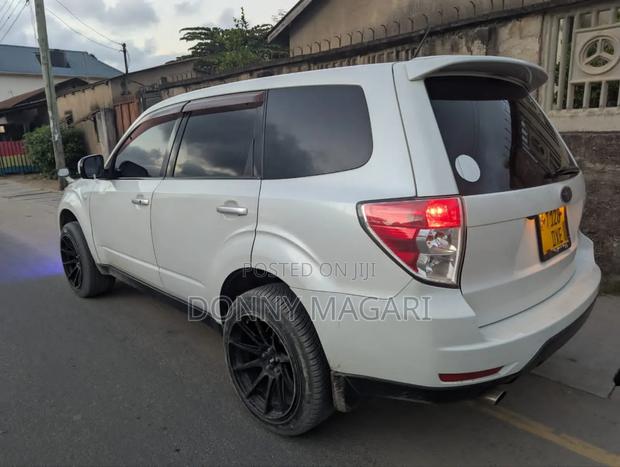 Subaru Forester 2.0D X 2009 White