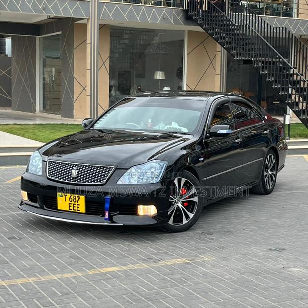 Toyota Crown 2006 Black