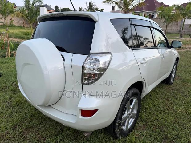 Toyota RAV4 2007 White