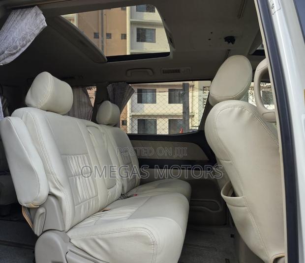 Toyota Alphard 2.4 Petrol FWD 2005 White