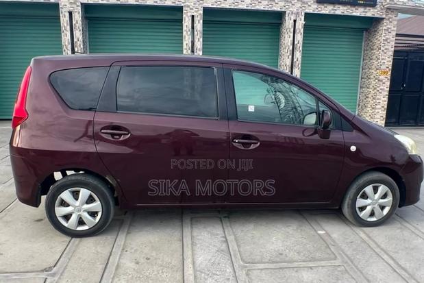 Toyota Passo Sette 2009 Purple